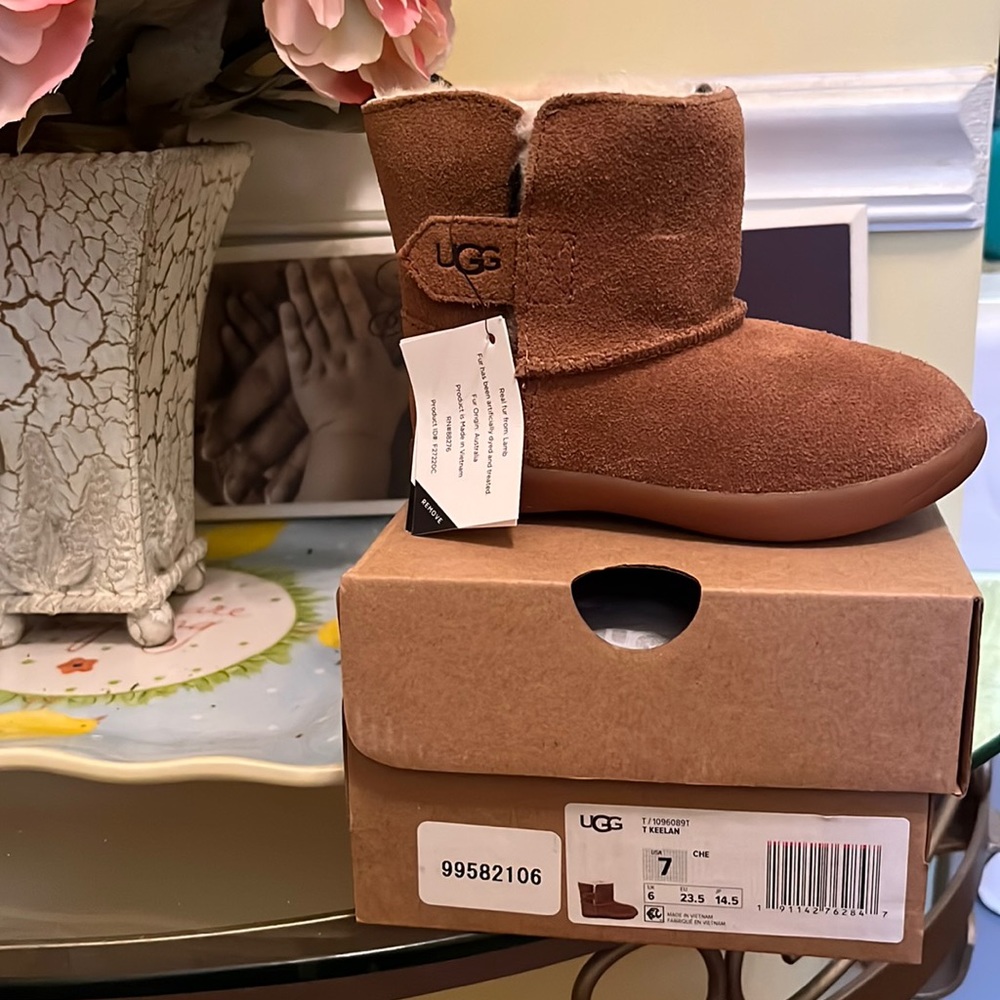 UGG T KEELAN BOOT SIZE 7
